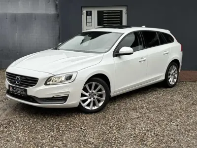 Usata Volvo V60 Business Edition 163 CV (119 kW) 2015 Bianco Station wagon