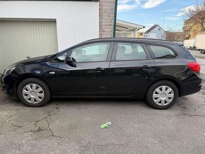 Gebraucht Opel Astra 110 PS (80 kW) 2014 Schwarz Kombi