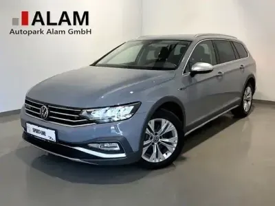 Gebraucht VW Passat Alltrack 200 PS (147 kW) 2022 Grau Kombi