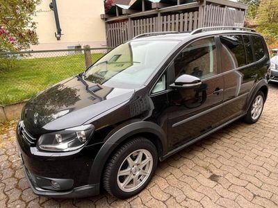 VW Touran Cross