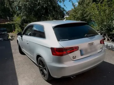 Gebraucht Audi A3 105 PS (77 kW) 2013 Silber Limousine
