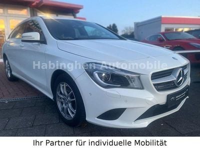 Gebraucht Mercedes CLA200 Shooting Brake 156 PS (114 kW) 2015 Weiß Kombi