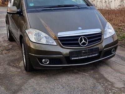 Usata Mercedes A180 109 CV (80 kW) 2005 Argento Utilitaria
