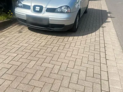 Usata Seat Arosa 60 CV (44 kW) 2003 Argento Utilitaria