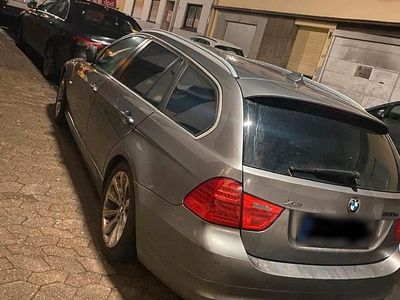 Gebraucht BMW 320 185 PS (136 kW) 2010 Grau Kombi