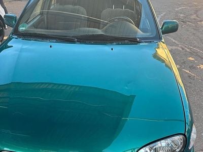 Gebraucht Toyota Corolla Sol 110 PS (80 kW) 2000 Grün Limousine