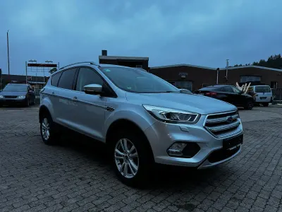 Gebraucht Ford Kuga 150 PS (110 kW) 2019 Grau SUV