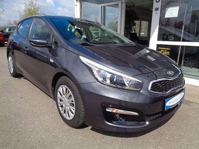 Second-hand Kia Ceed Attract 99 CP (72 kW) 2018 Gri Hatchback