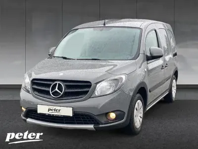 Gebraucht Mercedes Citan 109 90 PS (66 kW) 2018 Delfingrau Kleinwagen