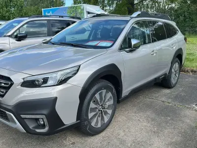 Neu Subaru Outback Platinum 169 PS (124 kW) 2026 Cashmere gold opal metallic SUV