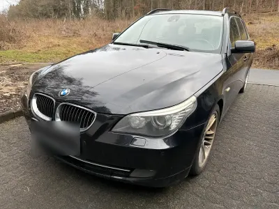 Gebraucht BMW 525 197 PS (144 kW) 2009 Schwarz Kombi