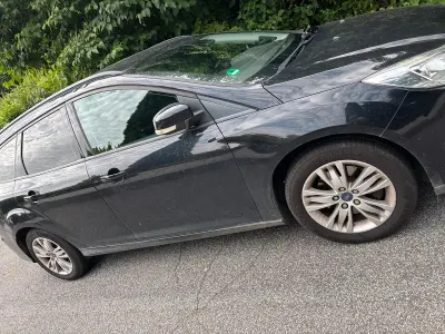 Gebraucht Ford Focus 77 PS (56 kW) 2011 Schwarz Kombi
