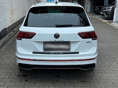 Usata VW Tiguan R-line 200 CV (147 kW) 2020 Bianco SUV