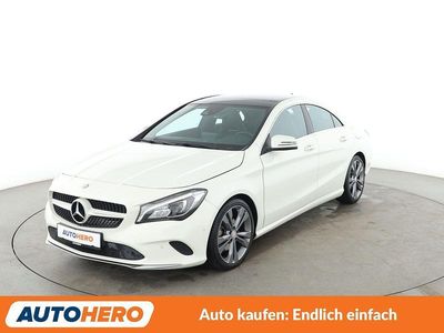 Weiß Gebraucht 2016 Mercedes CLA200 Urban Limousine | 21.410 € (Etwas zu teuer)