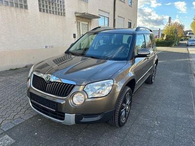 Braun Gebraucht 2011 Skoda Yeti SUV | 7.399 € (Fairer Preis)