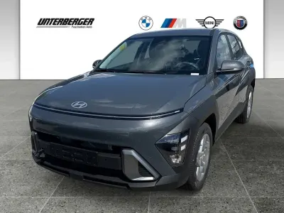 Neu Hyundai Kona Select 150 PS (110 kW) 2026 Grau SUV