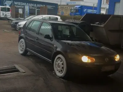 Gebraucht VW Golf IV 75 PS (55 kW) 2003 Blau Kleinwagen