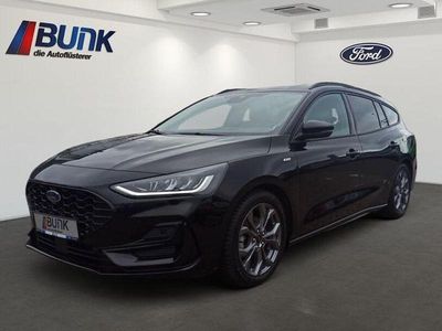 Obsidianschwarz metallic Gebraucht 2024 Ford Focus ST-Line Limousine | 22.900 € (Fairer Preis)