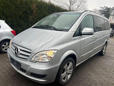 Gebraucht Mercedes Viano 163 PS (119 kW) 2012 Silber Van / Kleinbus