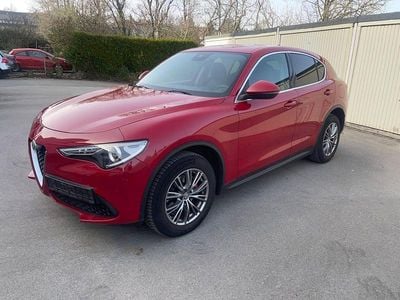 Gebraucht Alfa Romeo Stelvio Super 200 PS (147 kW) 2017 Rot SUV