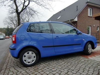 Blau Gebraucht 2002 VW Polo Comfortline Kleinwagen | 3.500 €