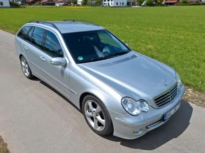 Używany Mercedes C230 192 KM (141 kW) 2004 Srebrny Kombi