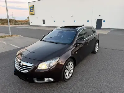Gebraucht Opel Insignia 160 PS (117 kW) 2012 Braun Kombi
