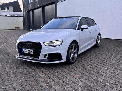 Gebraucht 2019 Audi RS3 Sportback Kleinwagen | 44.900 € (Etwas zu teuer)