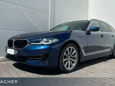 Używany BMW 520 Efficient Dynamics 190 KM (139 kW) 2022 Niebieski Kombi