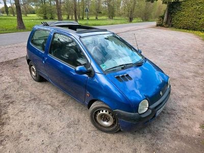 Second-hand Renault Twingo 75 CP (55 kW) 2002 Albastru Hatchback
