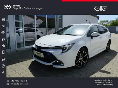 Begagnad Toyota Corolla Team 196 HK (144 kW) 2024 Vit Sedan