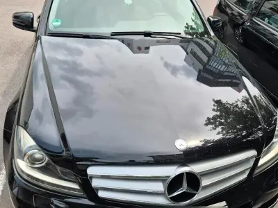 Gebraucht Mercedes C220 170 PS (125 kW) 2014 Schwarz Kombi