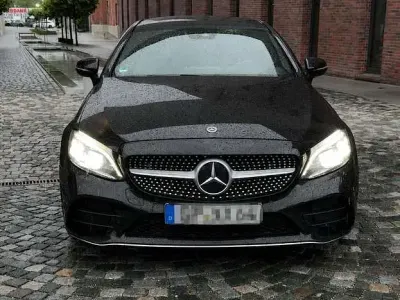 Gebraucht Mercedes C200 184 PS (135 kW) 2018 Schwarz Coupé