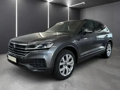 Usata VW Touareg 231 CV (169 kW) 2022 Grigio SUV