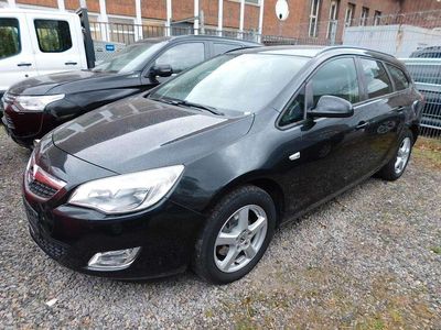 Gebraucht Opel Astra Edition 110 PS (80 kW) 2012 Graphitschwarz/carbon flash/mi Kombi
