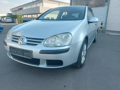 Gebraucht VW Golf IV Trendline 90 PS (66 kW) 2005 Silber Limousine
