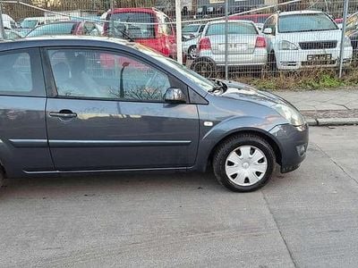 Blau Gebraucht 2007 Ford Fiesta Limousine | 1.650 € (Fairer Preis)