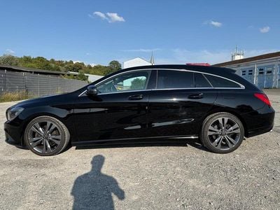 Schwarz Gebraucht 2016 Mercedes CLA220 Limousine | 18.300 € (Etwas zu teuer)