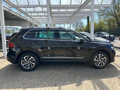 Second-hand VW Tiguan Sound 150 CP (110 kW) 2017 Negru SUV