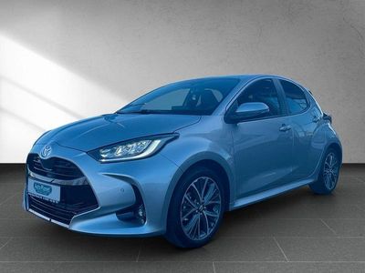 Gebraucht Toyota Yaris Hybrid Style 131 PS (96 kW) 2024 Silber Limousine