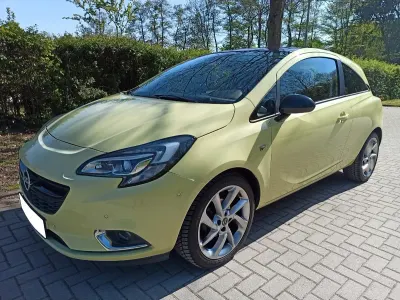 Gebraucht Opel Corsa Color Edition 69 PS (50 kW) 2014 Gelb Kleinwagen