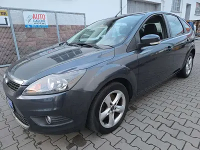 Używany Ford Focus Style 145 KM (106 kW) 2010 Szary Sedan/Limuzyna