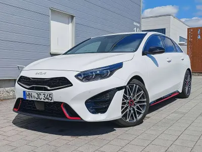Gebraucht Kia ProCeed GT 204 PS (150 kW) 2024 Weiß Kombi