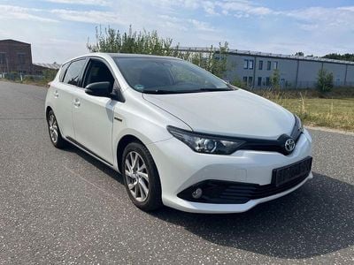 Toyota Auris Hybrid