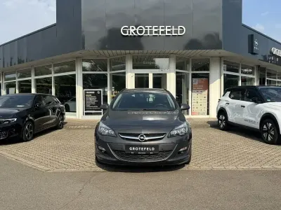 Gebraucht Opel Astra Edition 120 PS (88 kW) 2016 Grau Kombi