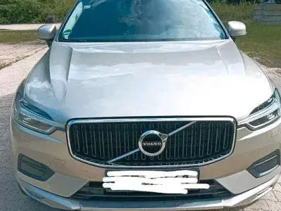 Gebraucht Volvo XC60 180 PS (132 kW) 2018 Andere farben SUV