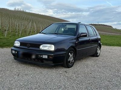 Usata VW Golf III 90 CV (66 kW) 1994 Viola Utilitaria