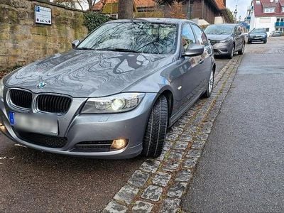 Gebraucht BMW 320 170 PS (125 kW) 2011 Grau Limousine