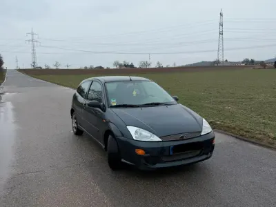 Używany Ford Focus 115 KM (84 kW) 2000 Niebieski Coupe