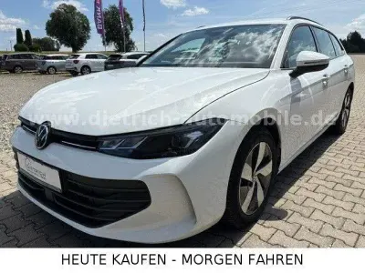 Gebraucht VW Passat 150 PS (110 kW) 2025 Weiß Kombi